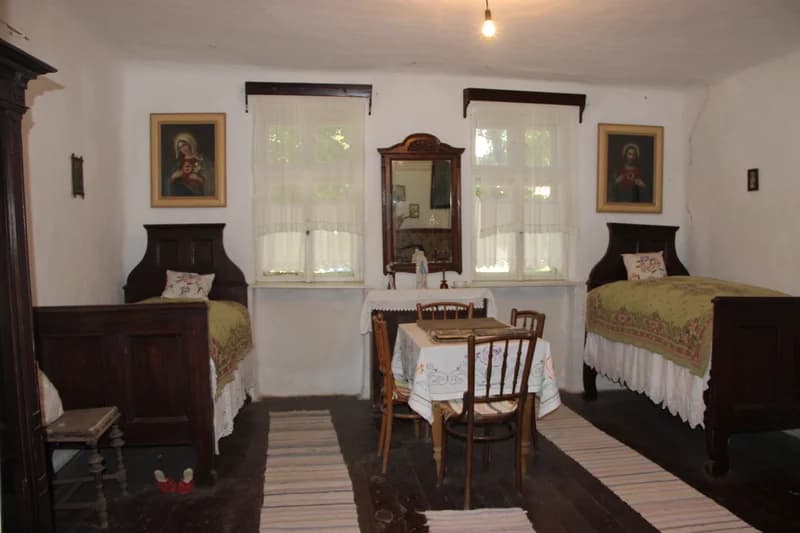 Néprajzi gyűjtemények – Kisoroszi tájház